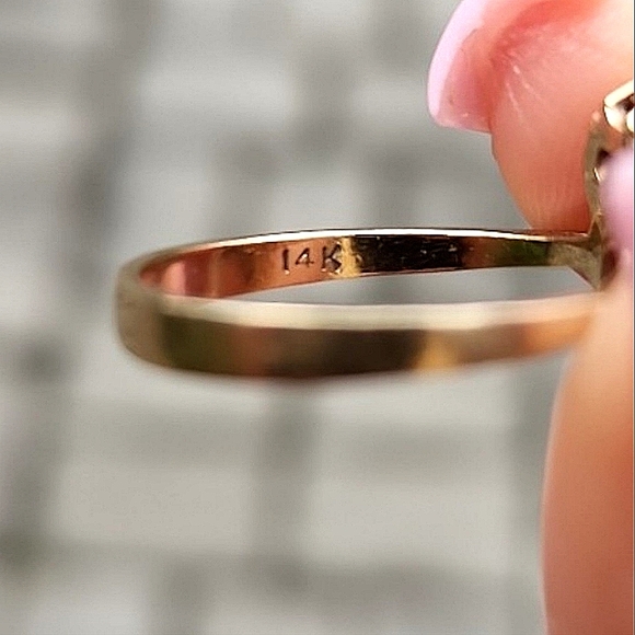 Vintage 80's 14k YG Diamond, Ruby, & Sapphire Spray Ring - Picture 5 of 8